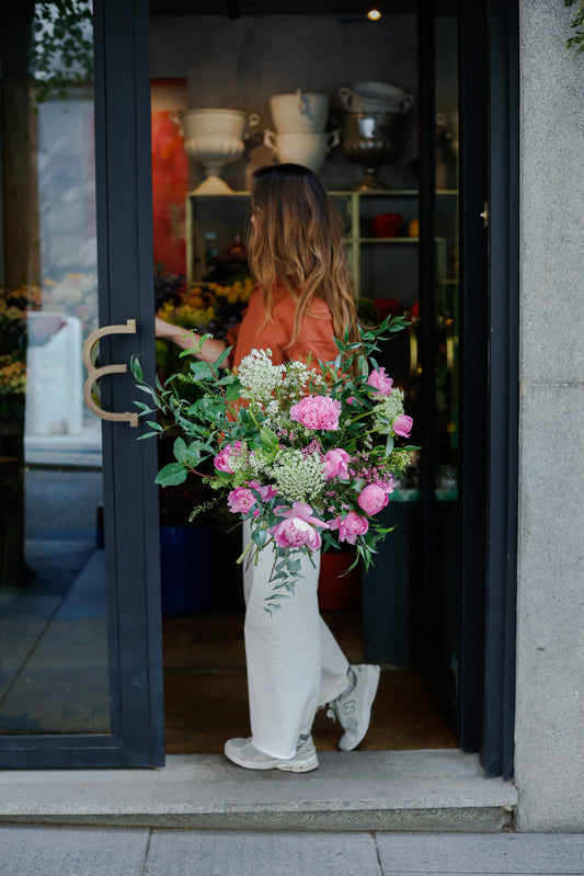 Ramo de peonías fucsia