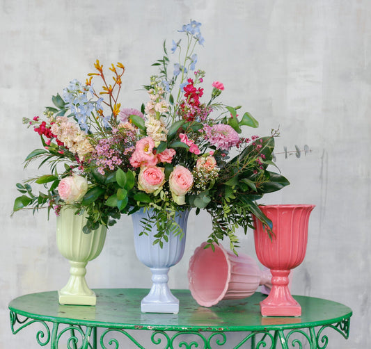 Arreglo de flores en copa flor de cerámica · Cuatro colores