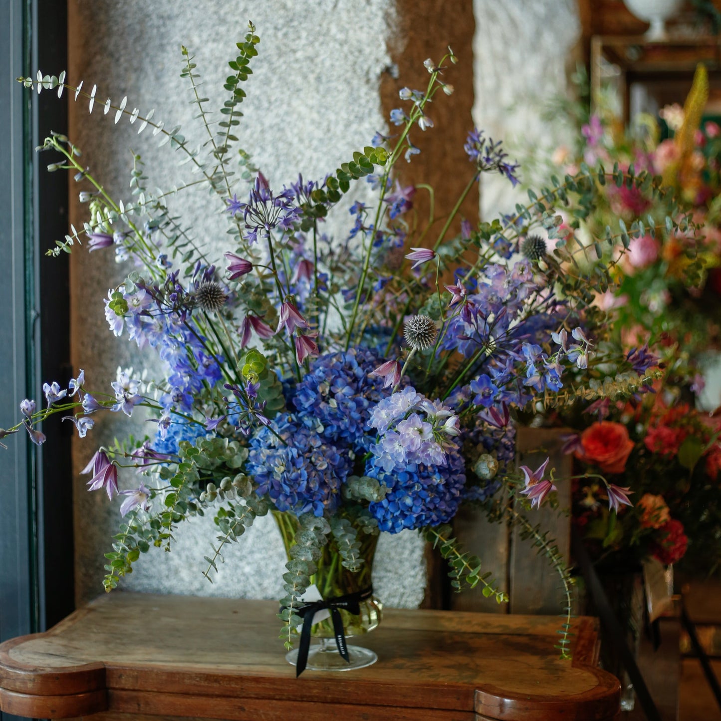 Arreglo de flores especial monocromático