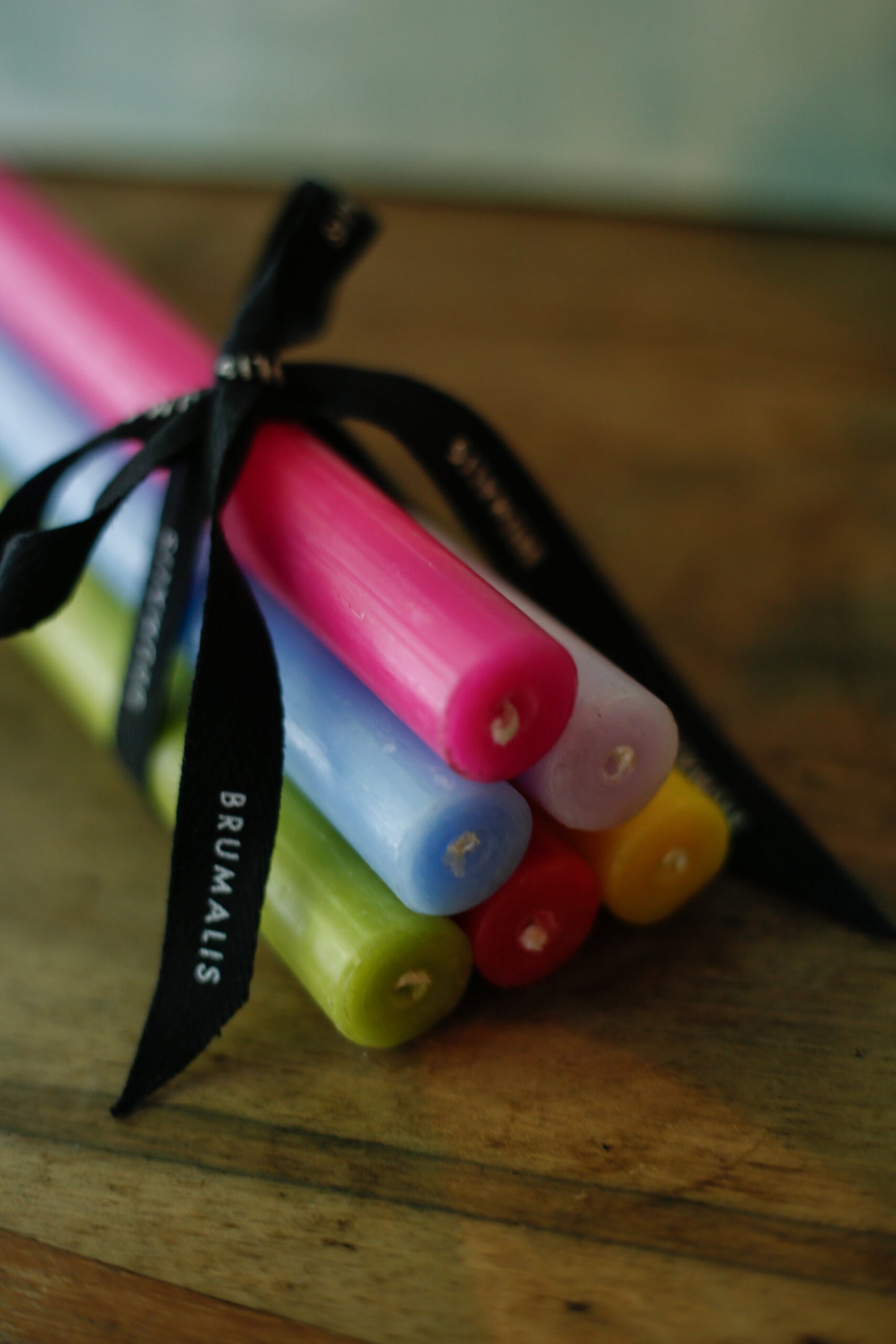 Pack de 6 velas · Colores variados