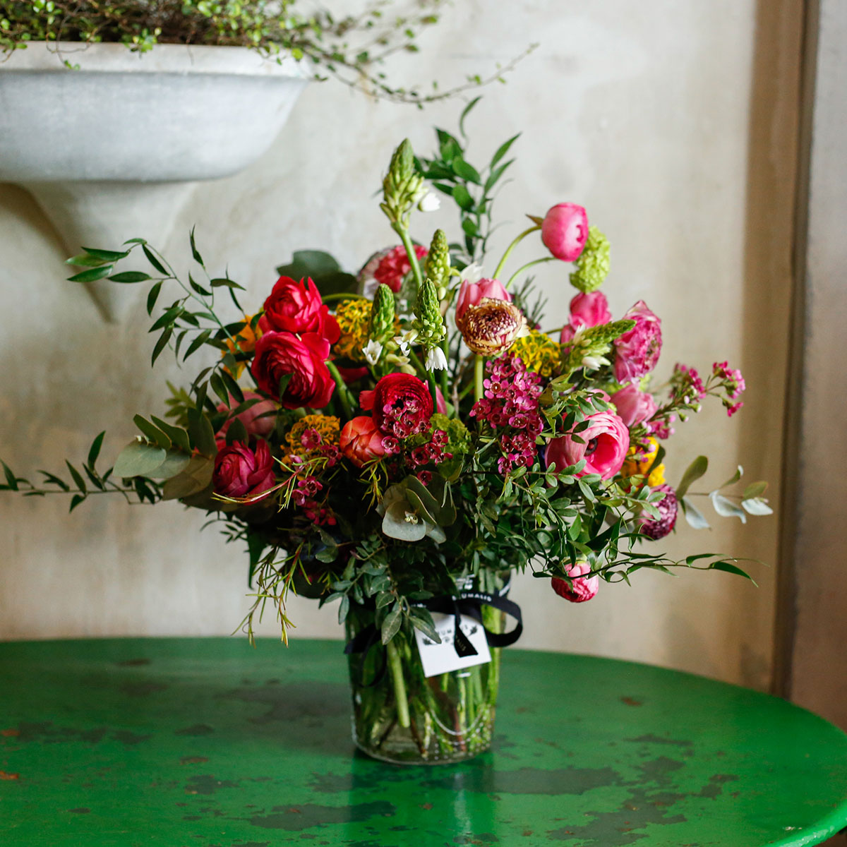 Bulbos de temporada en jarrón