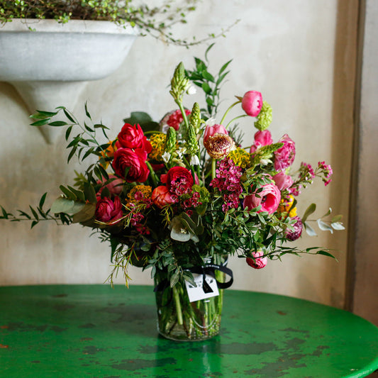 Bulbos de temporada en jarrón