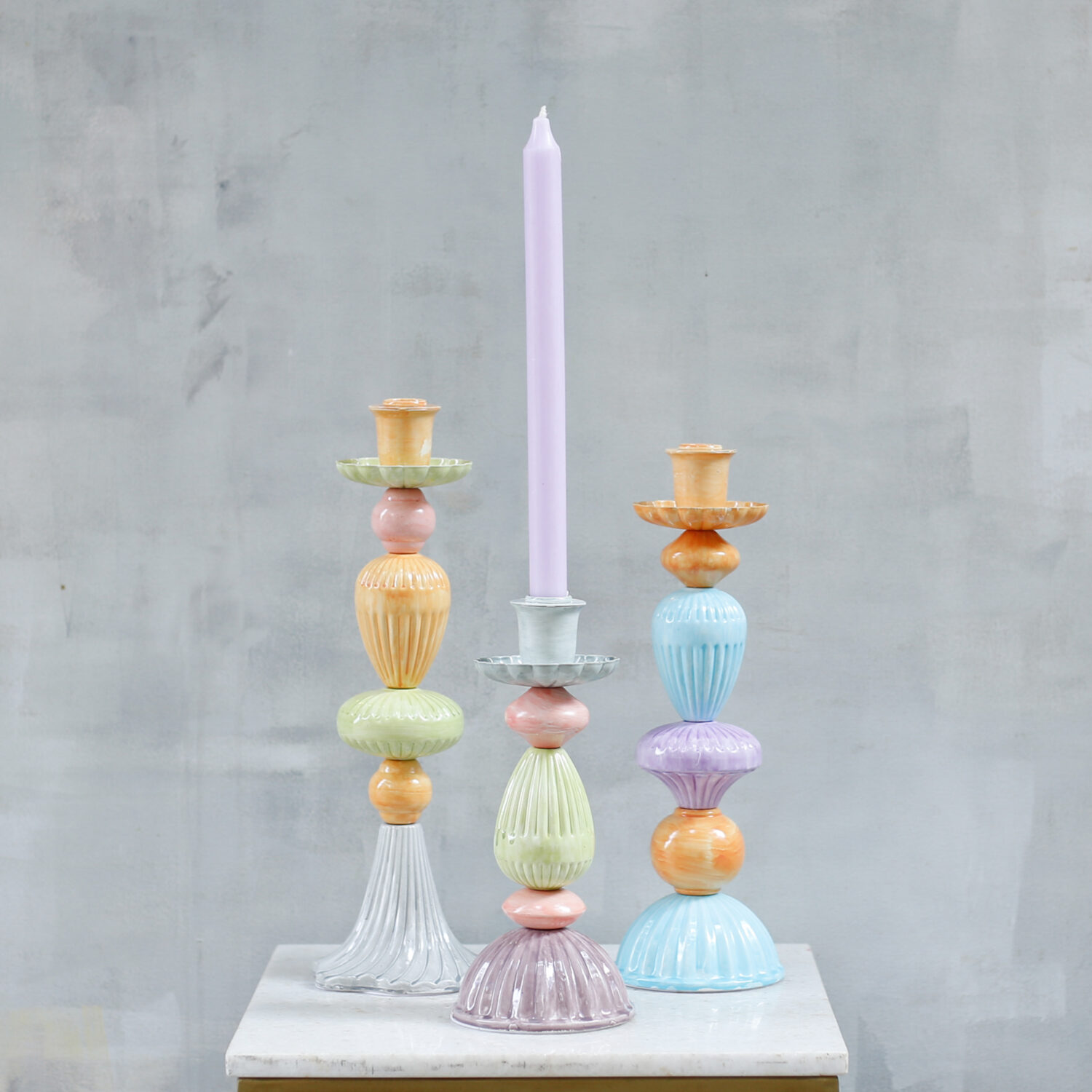 Candelabro de metal colores - tres tamaños